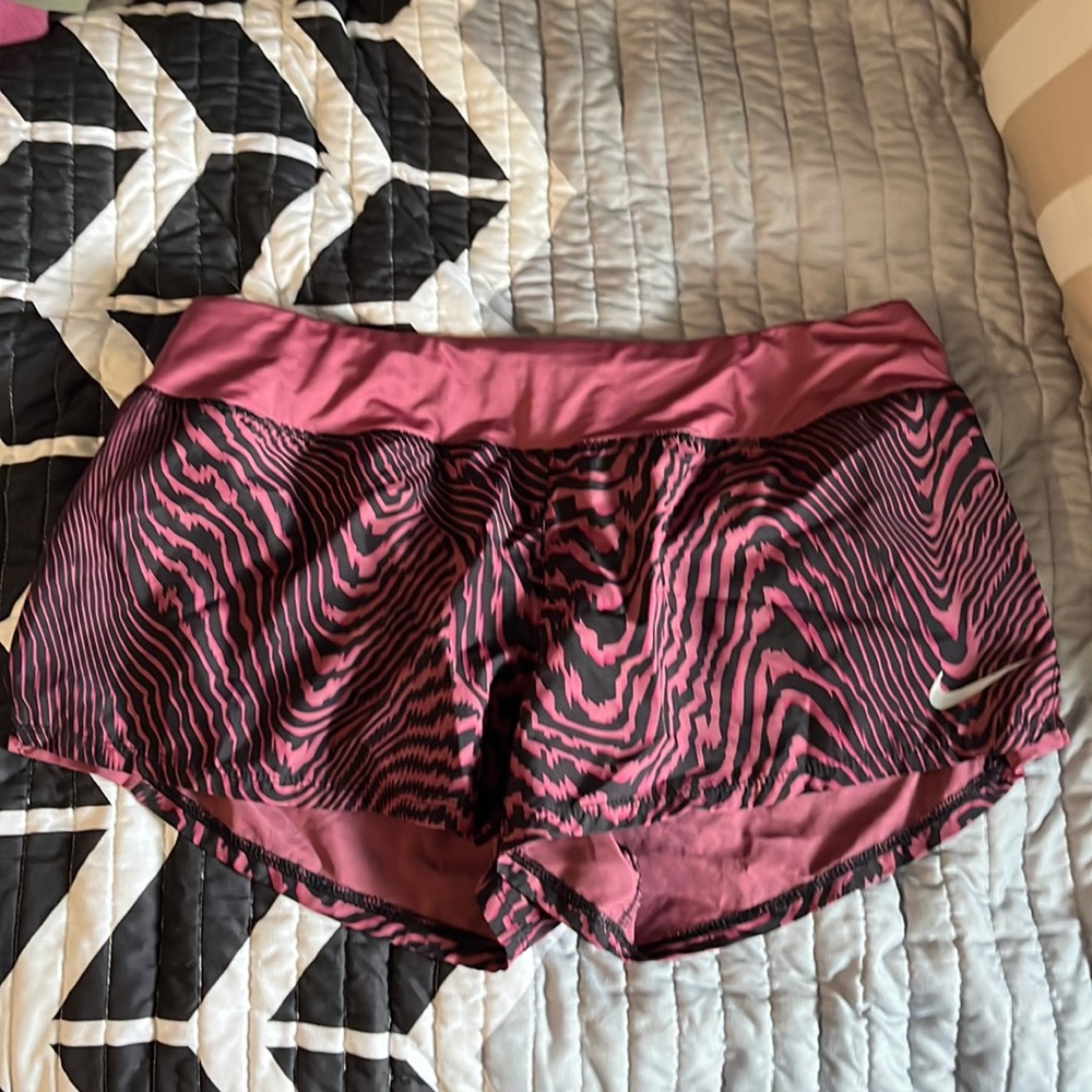 Nike lines Running shorts